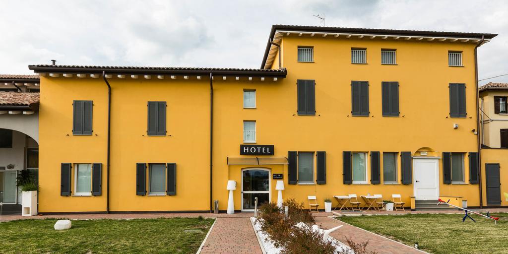 Hotel Forlanini 52 Parma Luaran gambar
