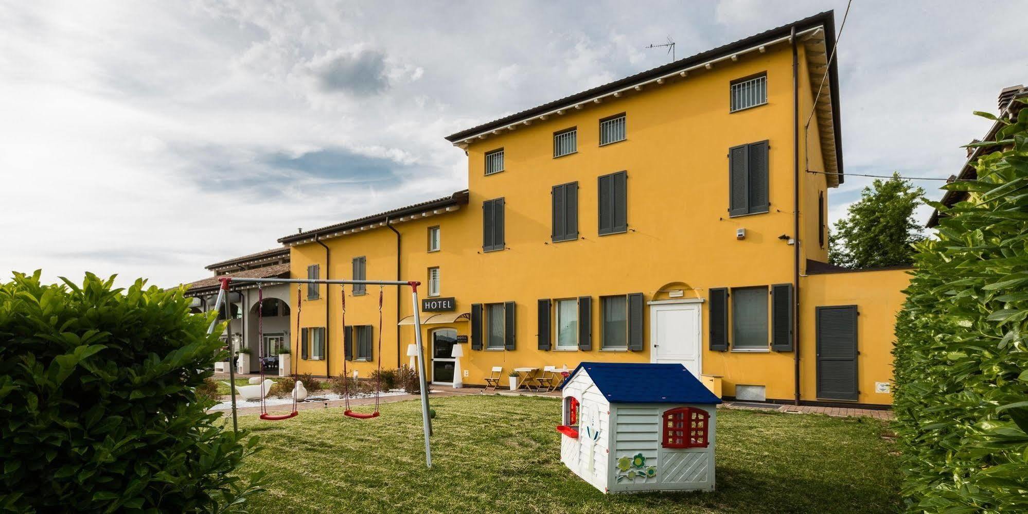 Hotel Forlanini 52 Parma Luaran gambar